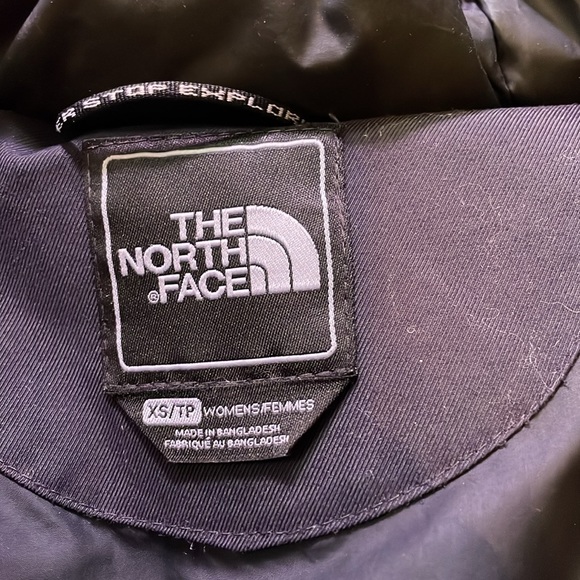 The North Face Parka Puffer Jacket - Picture 5 of 11